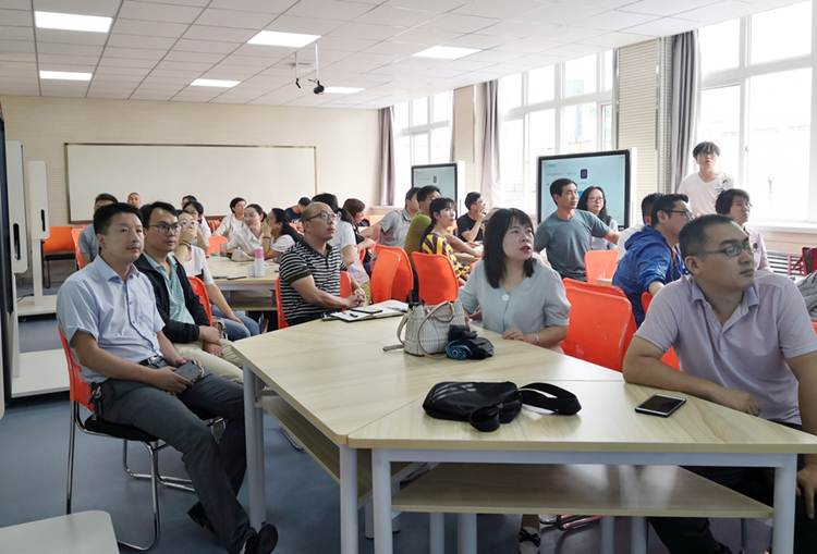 说明:http://xcb.tsnu.edu.cn/__local/7/F0/BE/E11D80C796C6B145523C4AF39C8_80EC38F5_6E234.jpg